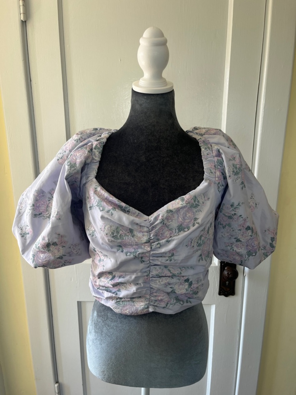 Lilac Floral Puff-Sleeve  Top